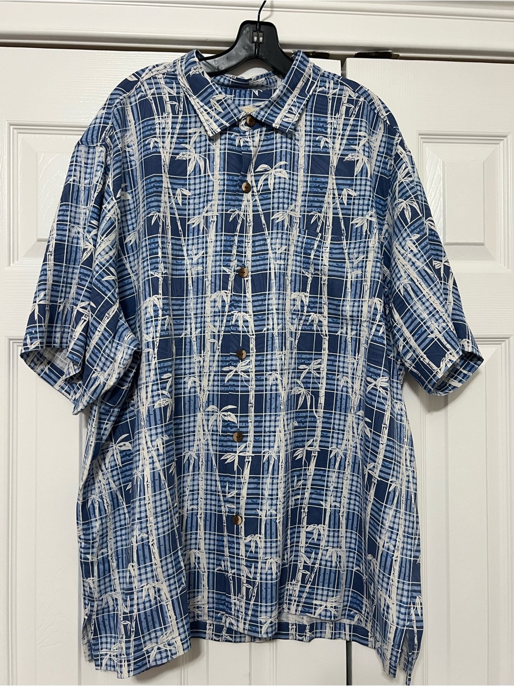 Tommy Bahama Blue and White 100% Silk Bamboo Plaid Short-Sleeve Button-Up XXL